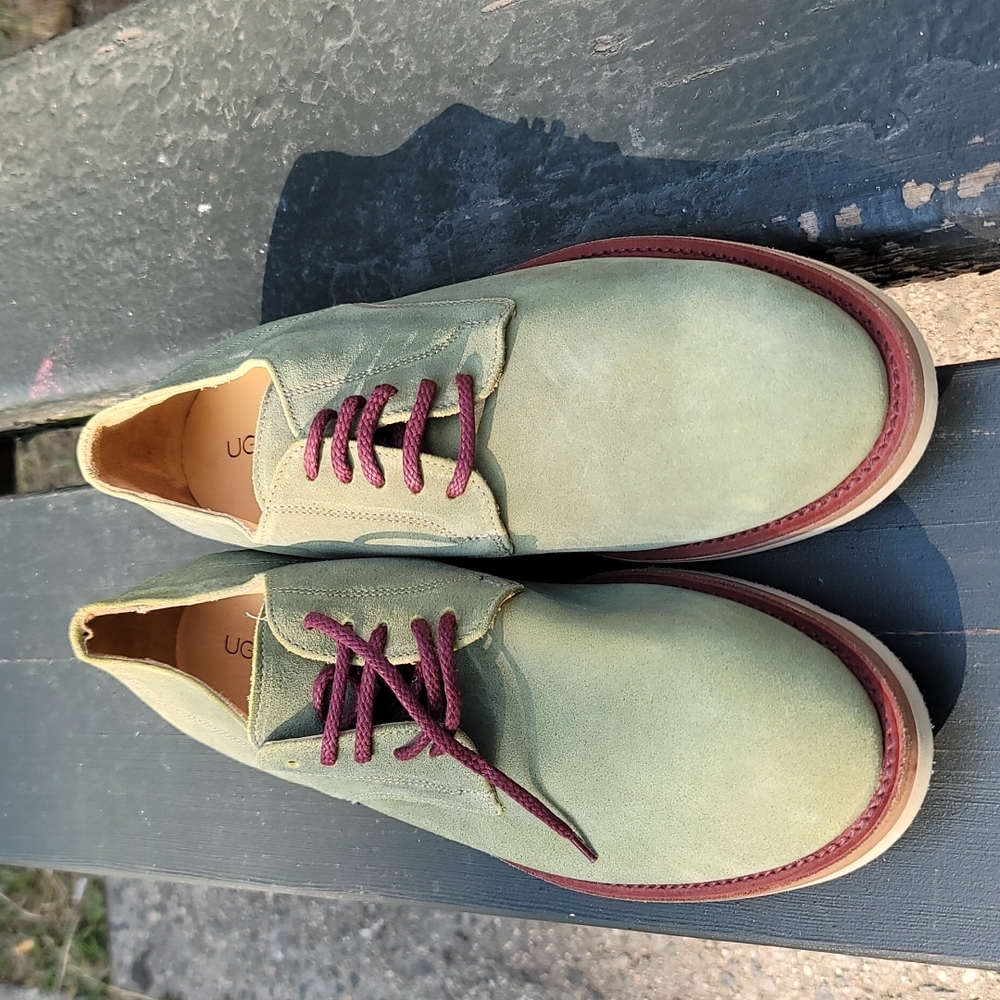 Mens Ugg shoes 9.5